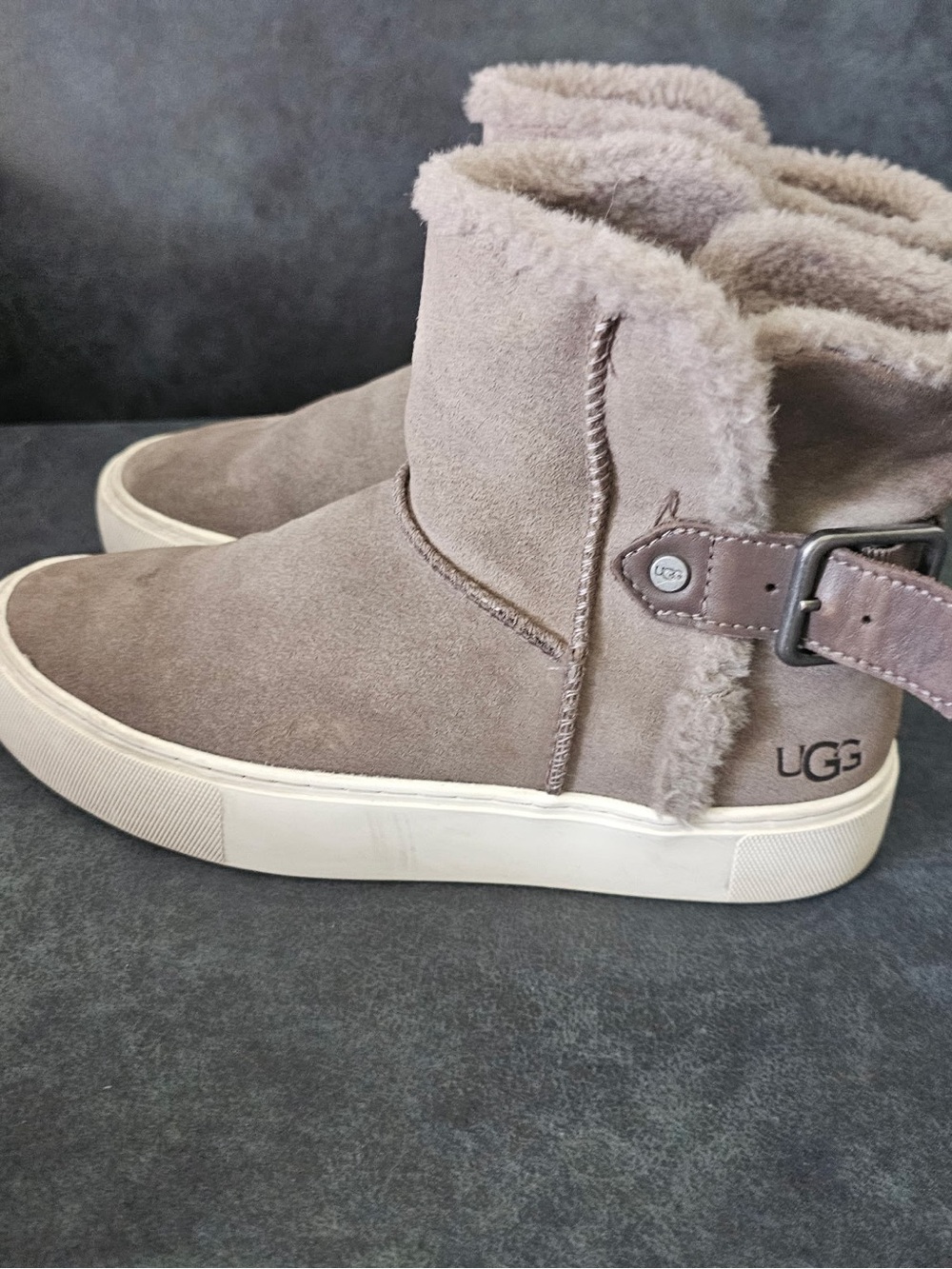 UGG Women's Aika Taupe Suede Shearling High-Top Sneaker Boot size 6